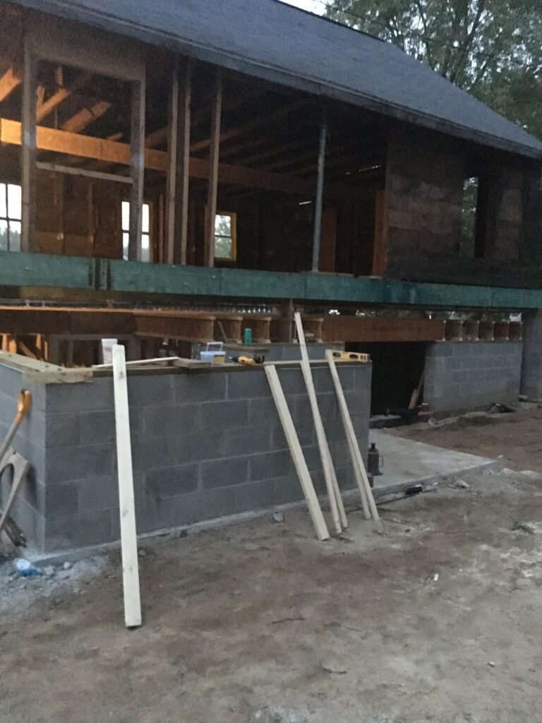 Load n Go Lifted house.